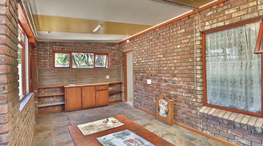 8 Bedroom Property for Sale in Hartenbos Central Western Cape